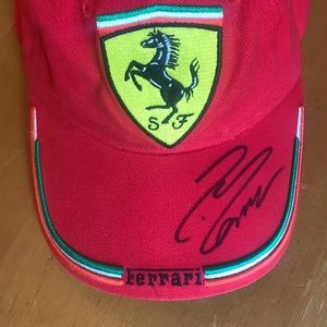 🌹Official Ferrari Baseball Cap with autographs of F1 driver: Felipe Massa!